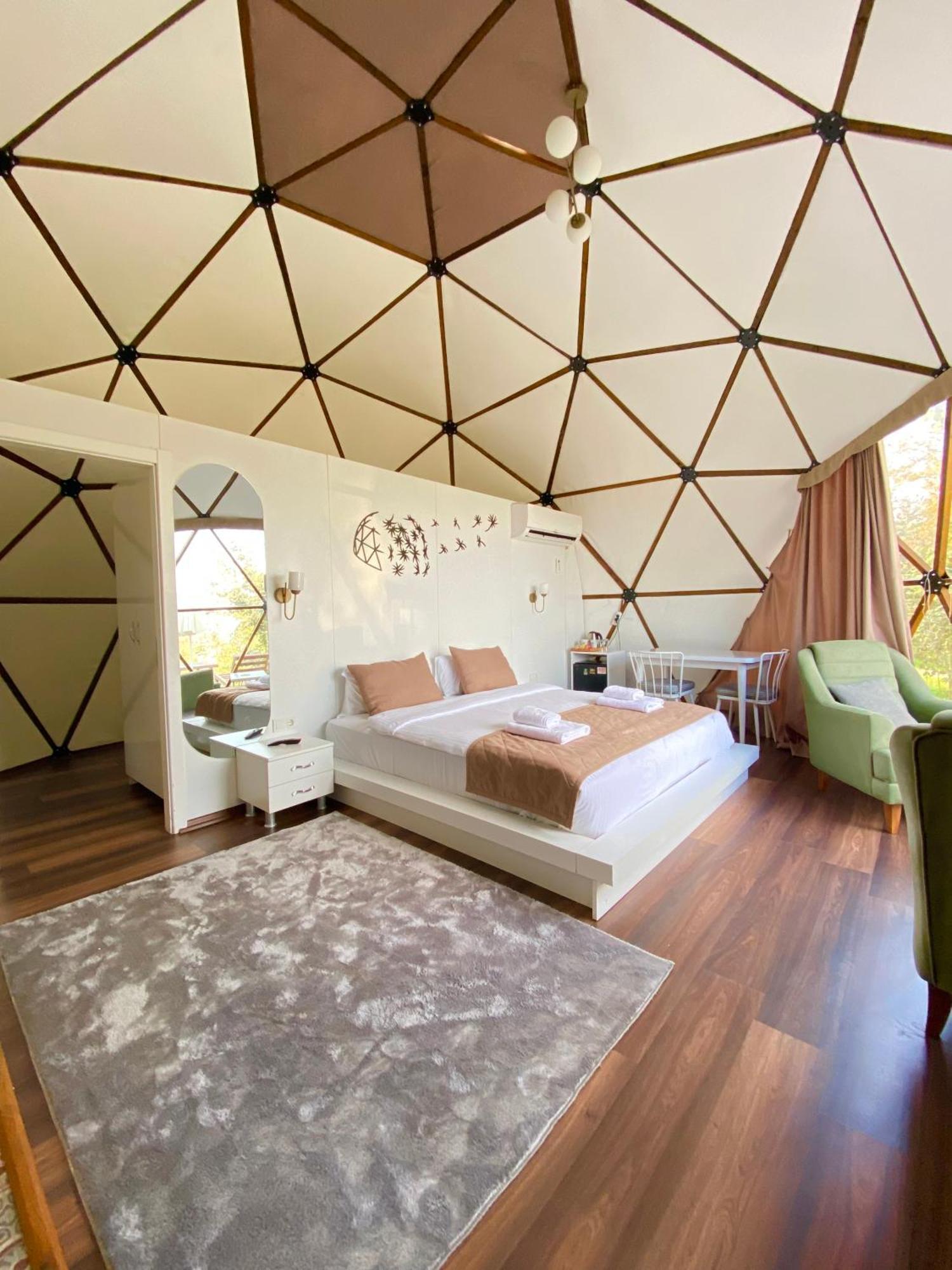 Phalesia Glamping Otel 사판자 외부 사진